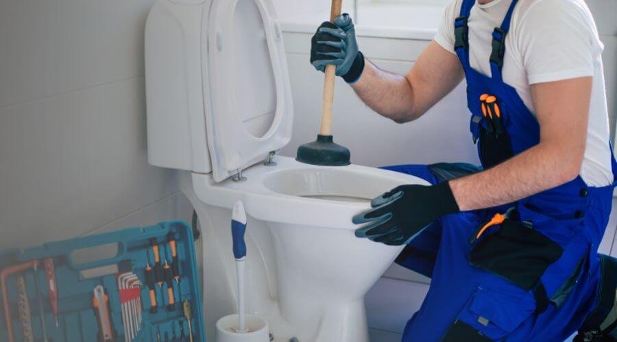 Expert burst pipe repair services in Franklin, OH